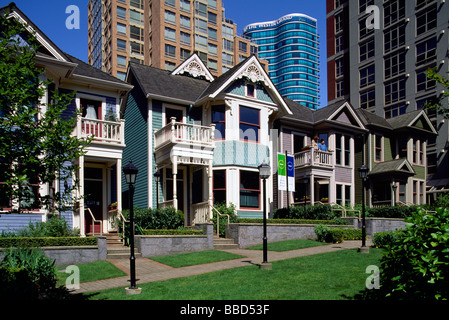 Renovierte Häuser und neue Wohnung Hochhäuser in Yaletown Downtown in der Stadt Vancouver British Columbia Kanada Stockfoto