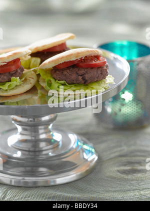 Mini Burger in Pita-Taschen Stockfoto