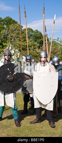 Traquair House Schottland mittelalterliche Messe 2009 Reenactment Truppe Ritter Monymusk in Kettenhemd und Rüstung Stockfoto