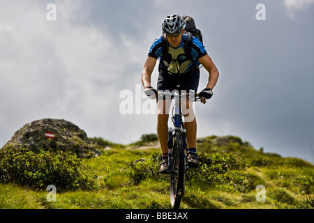 Mountain Biker, Alpbachtal, Nord-Tirol, Austria, Europe Stockfoto