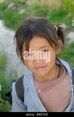 Primäre Schulkind, Ladakhi Mädchen, Leh, Ladakh, Nord-Indien, Himalaya Stockfoto