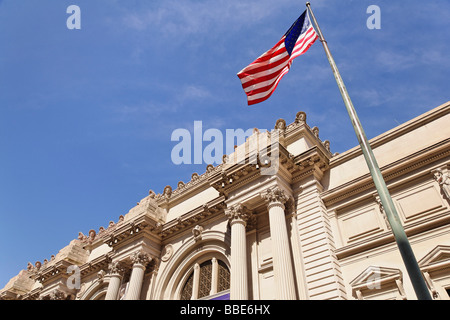 Teilansicht der Fassade des Metropolitan Museum of Art in New York City Stockfoto