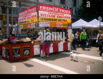 Ein Fast-Food-Stand in ein Straßenfest in Chelsea auf Samstag, 23. Mai 2009 Richard B Levine