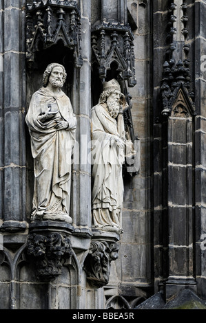 Statuen auf die Nordfassade des Aachener Dom, Aachen, Nordrhein-Westfalen, Deutschland, Europa Stockfoto