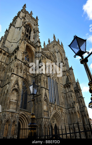 York Minster West Tor und Türme Stockfoto