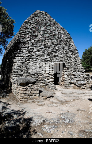 Frankreich, geformt, Provence-Alpes-Cote d ' Azur, Vaucluse, Le Village des Bories in der Nähe von Gordes, alten steinernen Bienenstock Hütte oder Borie. Stockfoto