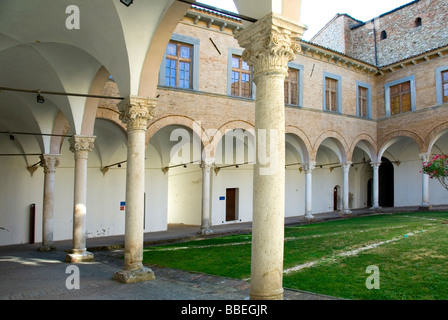 Der Palazzo Ducale in Urbania, Gehäuse das Museo Civico, nicht zu verwechseln mit dem ähnlich, aber größeren Palast in Urbino Stockfoto