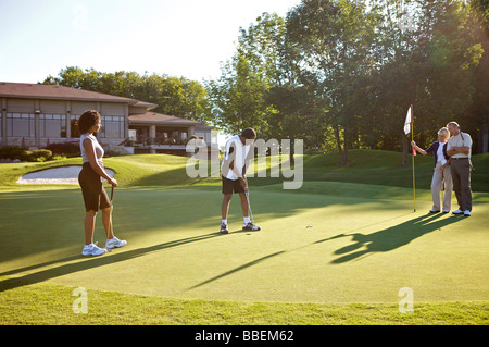 Paare, Golfen, Burlington, Ontario, Kanada Stockfoto