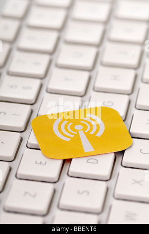 WiFi-Symbol auf der Computertastatur Stockfoto