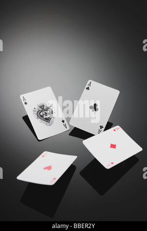 Vier Asse Spielkarten im studio Stockfoto