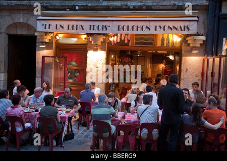 Street-Restaurants im Altstadt Vieux Lyon UNESCO World Heritage Lyon Rhone Alpen Frankreich Stockfoto