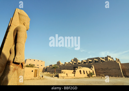 Innenhof des Cachette im Bezirk des Amun Re Karnak Temple Complex in der Nähe von Luxor Ägypten Stockfoto