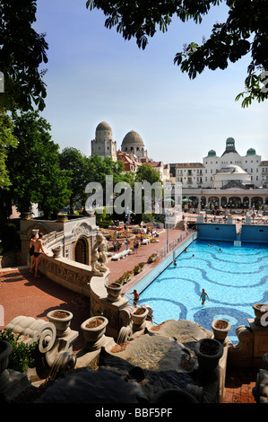 Überblick über das Gellertbad in Budapest Ungarn Stockfoto