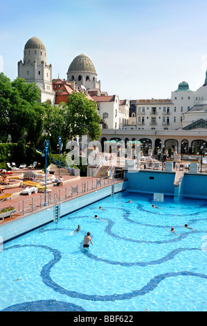 Überblick über das Gellertbad in Budapest Ungarn Stockfoto