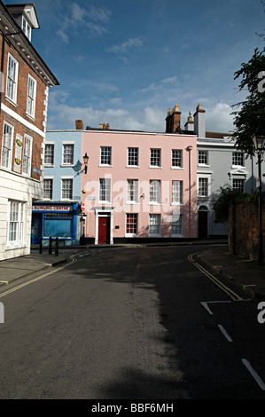 Georgische Reihenhaus Haus Shrewsbury rosa gestrichen Stockfoto