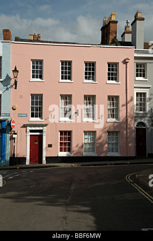 Georgische Reihenhaus Haus Shrewsbury rosa gestrichen Stockfoto