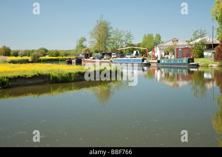 Werft auf der Themse stromaufwärts von Oxford Uk Stockfoto