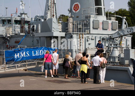 HMS Ledbury (M30) Jagd-Klasse Minesweeper der Royal Navy festgemacht Tag der offenen Tür Weymouth harbour Dorset England uk gb Stockfoto