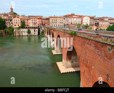 Brücke über den Fluss Tarn Albi Languedoc-Roussillon Frankreich Stockfoto