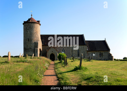 Kirche des Hl. Andreas bei wenig Schnarchen, Norfolk, Großbritannien. Stockfoto