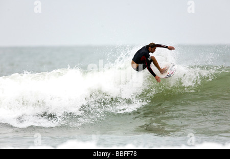 China, Provinz Zejiang, Zhoushan Insel, Surfen, Francesco Palattella (ITA) Stockfoto