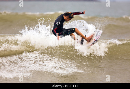 China, Provinz Zejiang, Zhoushan Insel, Surfen, Francesco Palattella (ITA) Stockfoto