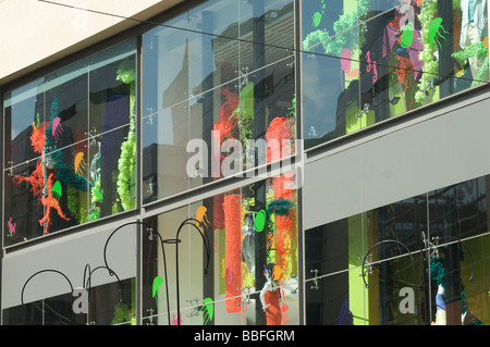 Schaufenster des Kaufhauses von Harvey Nichol, Manchester, Großbritannien, ansehen Stockfoto