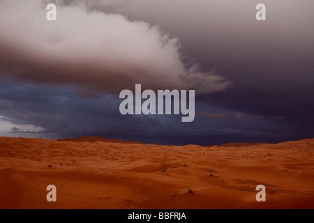 Afrika, Nordafrika, Marokko, Sahara Wüste, Merzouga, Erg Chebbi, Regenwolken Stockfoto