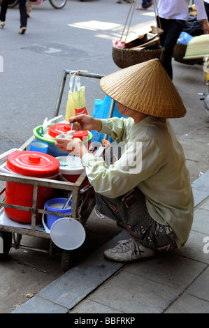 Mobiles Essen Shop Straßenhändler verkaufen Dessert im alten Viertel, Hanoi, Vitenam. Stockfoto