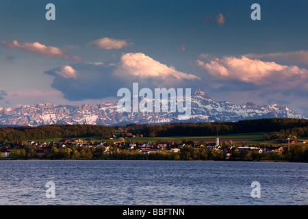Ansicht von Konstanz am Bodensee auf die Schweizer Alpen, Alpstein, Säntis, Schweiz, Europa Stockfoto
