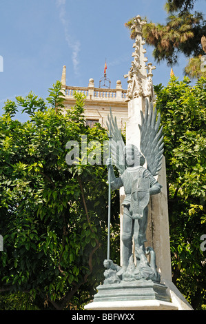 Skulptur, Engel, Palacio, Palau De La Generalitat, Sitz der Regierung, Plaza De La Virgen Square, Valencia, Spanien, Europa Stockfoto