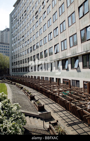 Abstrakten Blick auf einen Teil des Gebäudes Whitehouse und seinen Garten, Southbank Centre, Lambeth Stockfoto