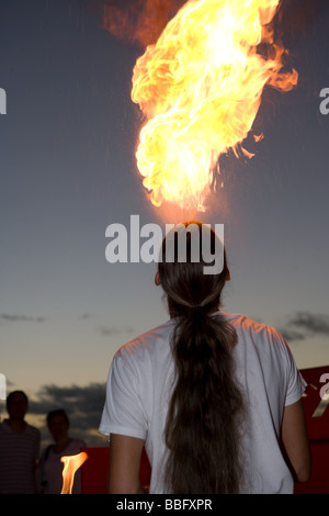 Feuerschlucker am Mallory Square. Stockfoto