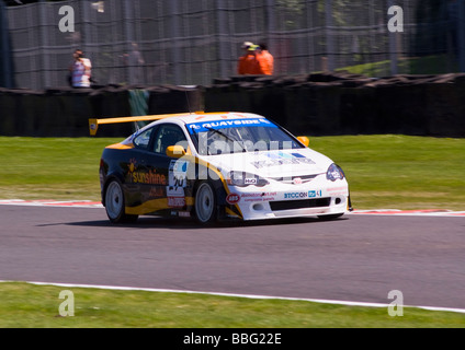 Sonnenschein mit Tech-Speed Motorsport Honda Integra Rennwagen British Touring Car Championship in Oulton Park Cheshire England Stockfoto