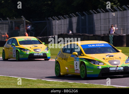 Cartridge World Zero Carbon Racing Seat Leon Rennwagen British Touring Car Championship in Oulton Park Cheshire England Stockfoto