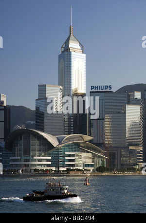 Hong Kong Island von Kowloon betrachtet Stockfoto