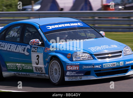 Silverline Chevrolet Lacetti Rennen Rennwagen British Touring Car Championship in Oulton Park Cheshire England hellblau Stockfoto