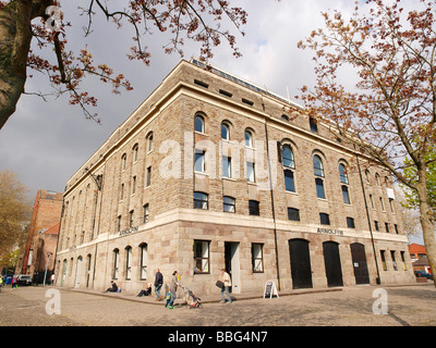 Arnolfini zeitgenössische Kunstzentrum Harbourside Bristol England Stockfoto