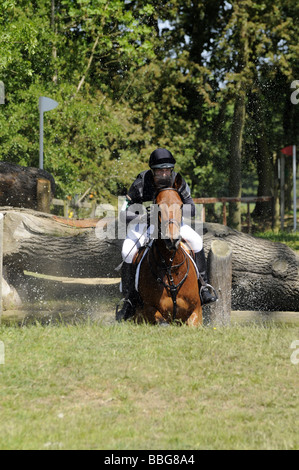 Land-Phase am Brigstock International Horse Trials, Northamptonshire, England, Grossbritannien 2009 zu überqueren. Stockfoto