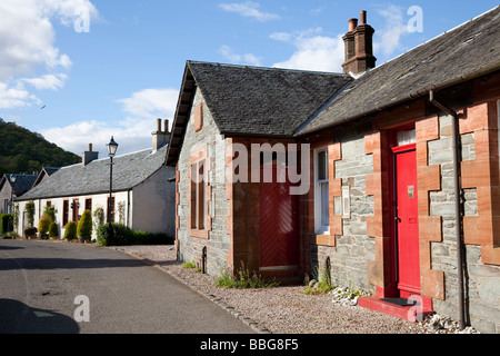 Luss, einem malerischen "Modell Dorf" am Ufer des Loch Lomond in der Grafschaft Dunbartonshire. Jetzt ein Naturschutz-Dorf. Stockfoto