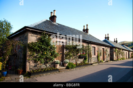 Luss, einem malerischen "Modell Dorf" am Ufer des Loch Lomond in der Grafschaft Dunbartonshire. Jetzt ein Naturschutz-Dorf. Stockfoto