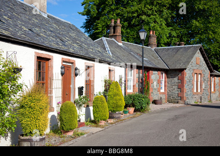 Luss, einem malerischen "Modell Dorf" am Ufer des Loch Lomond in der Grafschaft Dunbartonshire. Jetzt ein Naturschutz-Dorf. Stockfoto