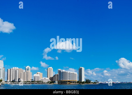 Skyline-Blick von der Südspitze der Insel Brickell in Miami, Florida, USA Stockfoto