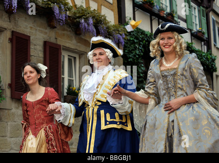 Leben im Barock des 18. Jahrhunderts, Gentleman mit Damen, Schiller Jahrhundertfest Jahrhundert Festival, Marbach bin Ne Stockfoto