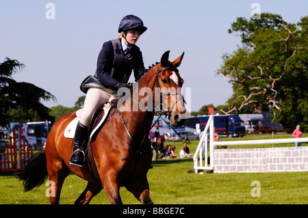 Pony Club Team Springreiten am Brigstock International Horse Trials, Northamptonshire, England, Grossbritannien 2009. Stockfoto