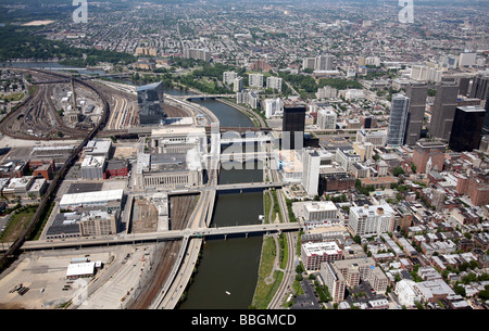 Luftaufnahme des Schuylkill River als es windet sich durch Philadelphia, Pennsylvania, Vereinigte Staaten von Amerika Stockfoto