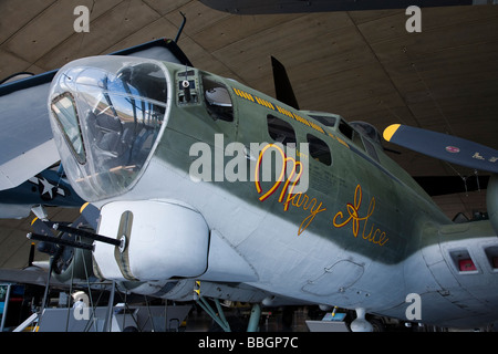 Imperial War Museum in Duxford Cambridge, enthält eine riesige Auswahl an das Welten-Flugzeug und auch eine funktionierende Landebahn, England Stockfoto