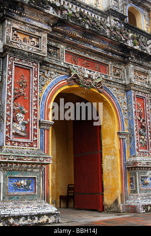 "Hien Nhon" [East Gate] Eingang [Kaiserpalast] [verbotene Purple City], Hue Zitadelle, Vietnam Stockfoto