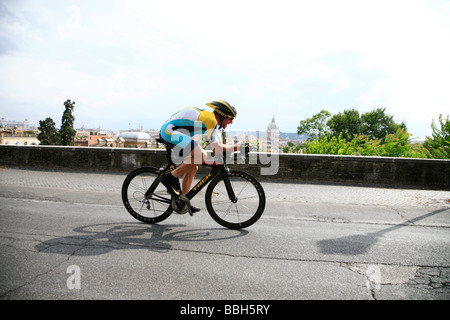 Lance Armstrong racing beim Giro d ' Italia Cylcle Rennen Zeitfahren letzter Tag in Rom Stockfoto