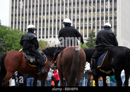 Polizei am Steuer Protest ("Tea Party") organisiert von rechten konservativen, Richmond, Virginia, 2009 Stockfoto